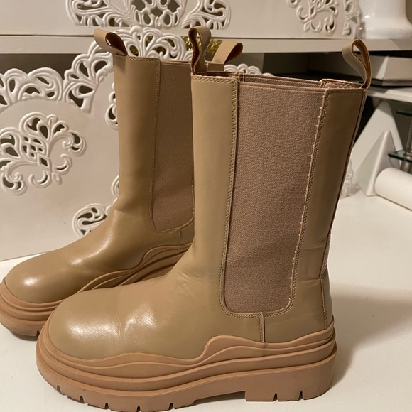 CAPE ROBBIN booties
square round toe
snow booties
platform
lug - Picture 5 of 14